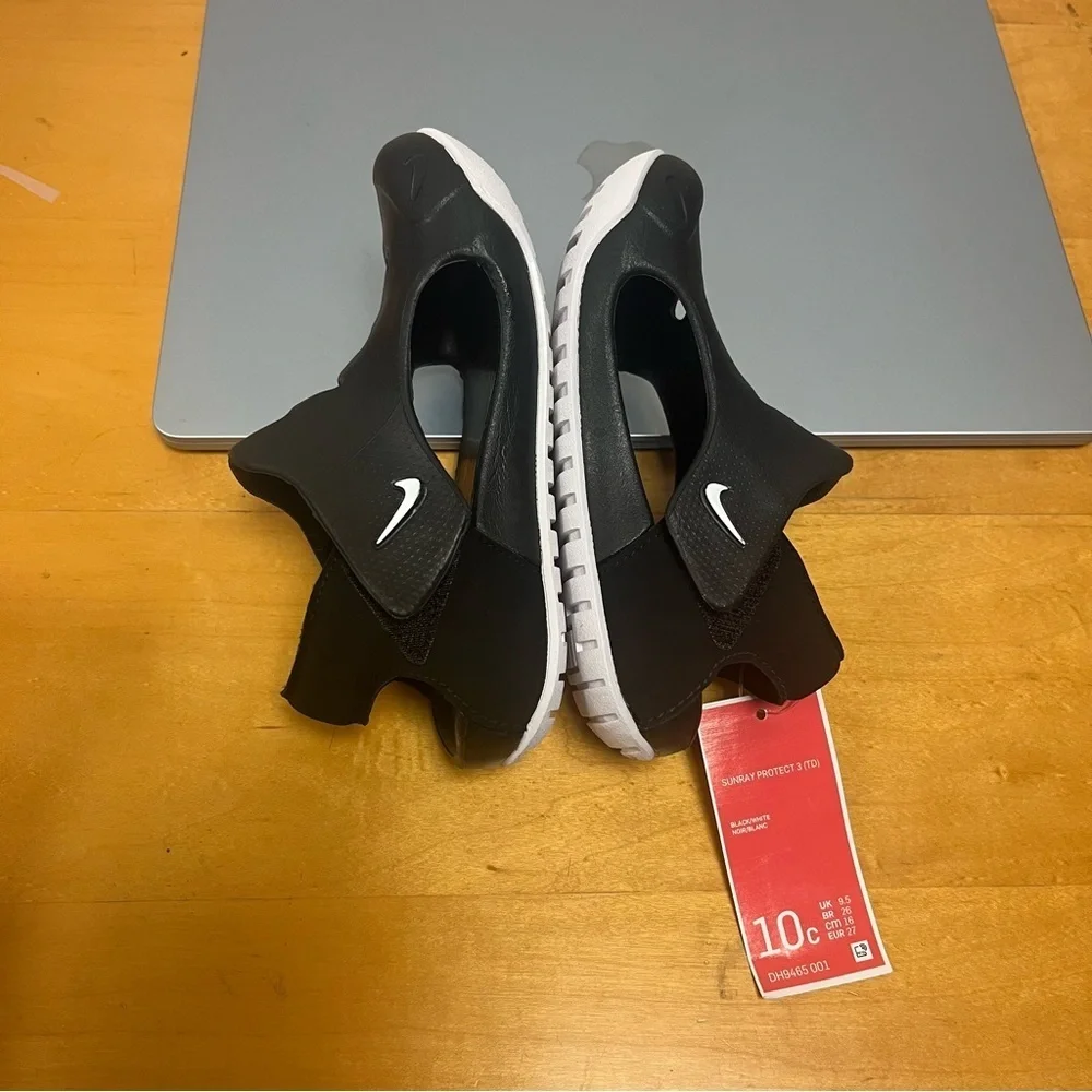 Nike Kids Black and White Sandals